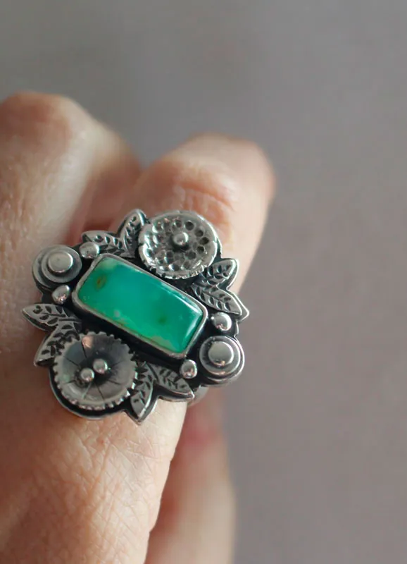 Lotus d’orient, bague fleur de renaissance en argent et chrysoprase