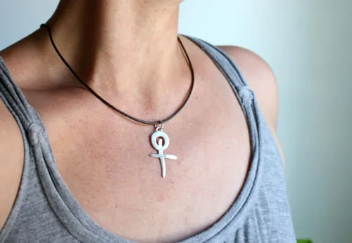 Louis Bertignac, pendentif logo du chanteur du groupe Téléphone en argent