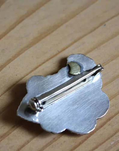 Lune de perse, broche route de la soie en argent et ambre