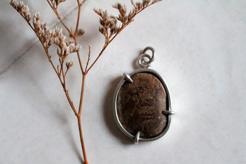 Lyobaa, pendentif romance à Oaxaca en argent et céramique