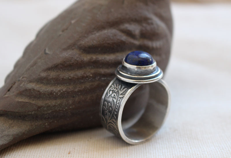 L’âme du poète, bague végétale en argent et lapis-lazuli