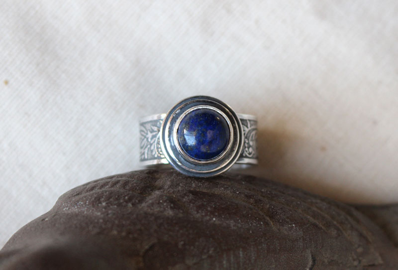 L’âme du poète, bague végétale en argent et lapis-lazuli