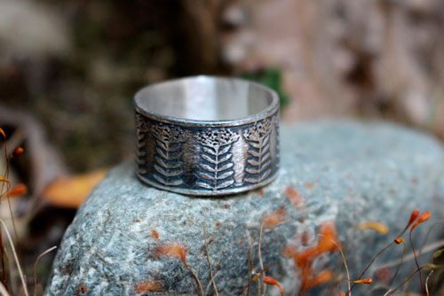 La dentelle de la Reine Anne, bague fleur d&rsquo;ombelle en argent