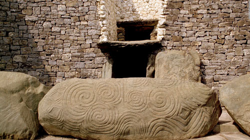pierre gardienne de Newgrange