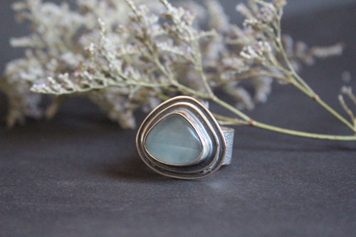 Le bleu des vagues, bague mouvement de la mer en argent et fluorite