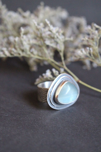 Le bleu des vagues, bague mouvement de la mer en argent et fluorite