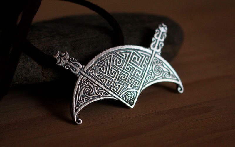 Le croissant de lune de Cadboll, collier Picte en argent