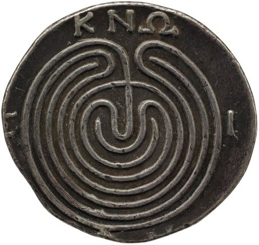 Le labyrinthe de Cnossos, pendentif monnaie grecque en argent
