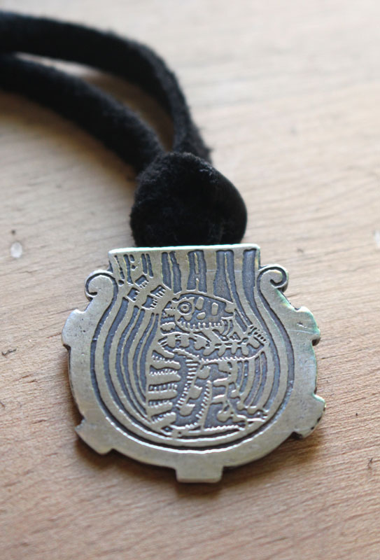 Le lapin dans la lune, collier légende maya en argent