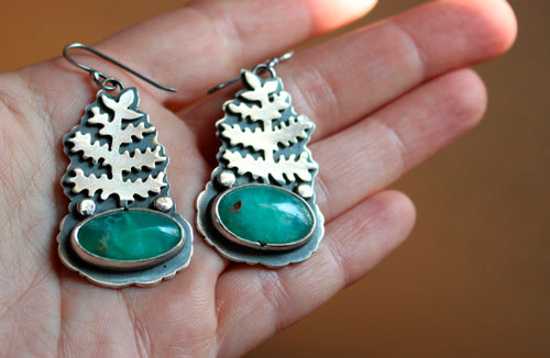 Le réveil de la terre, boucles d’oreilles fougère en argent et chrysoprase