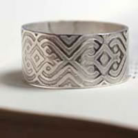 Le sceau du sultan, bague arabesque orientale en argent