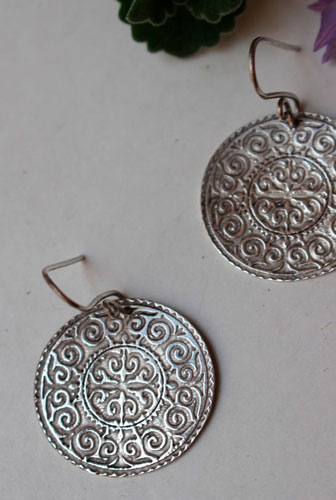 Leoda, boucles d’oreilles bouclier viking en argent