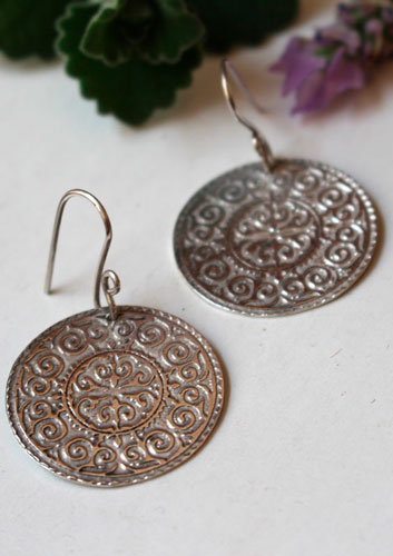 Leoda, boucles d’oreilles bouclier viking en argent