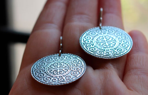 Leoda, boucles d’oreilles bouclier viking en argent