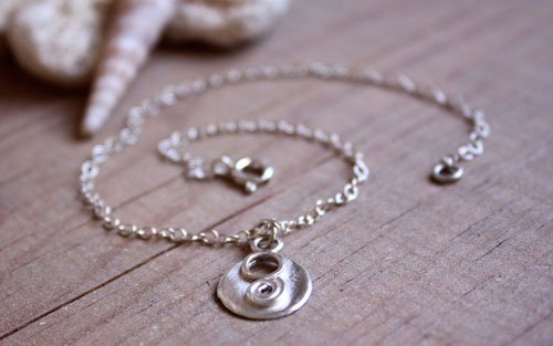 Lina, chaîne de cheville et bracelet spirale et cercle de l’infini en argent
