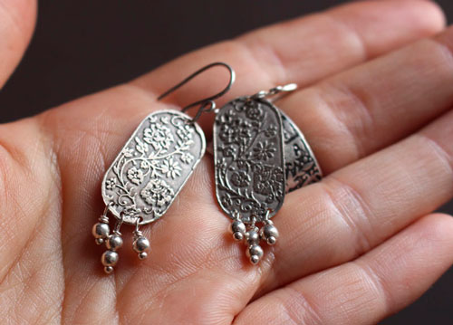 Lina, boucles d’oreilles fleurs asiatiques en argent