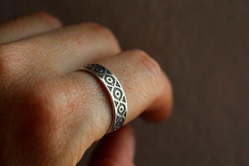 Livunn, bague gravée viking en argent