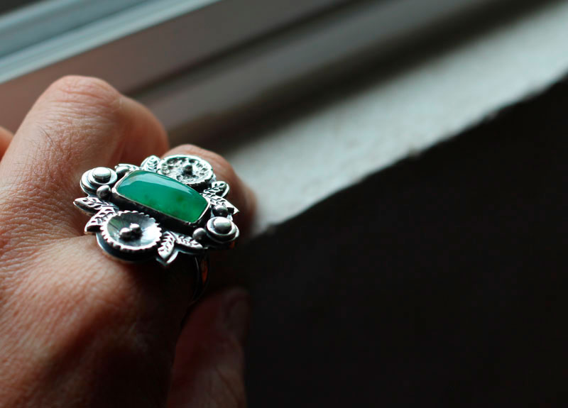 Lotus d’orient, bague fleur en argent et chrysoprase