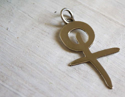 Louis Bertignac, pendentif logo du chanteur du groupe Téléphone en argent