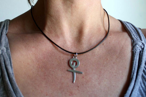 Louis Bertignac, pendentif logo du chanteur du groupe Téléphone en argent