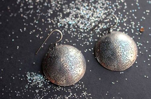 Lune bleue, boucles d’oreilles pleine lune en argent