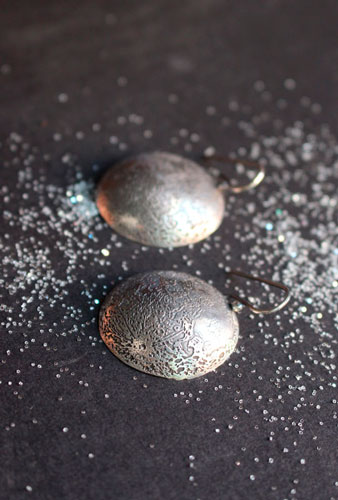 Lune bleue, boucles d’oreilles pleine lune en argent