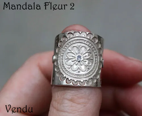 Mandala Fleur, bague de méditation en argent