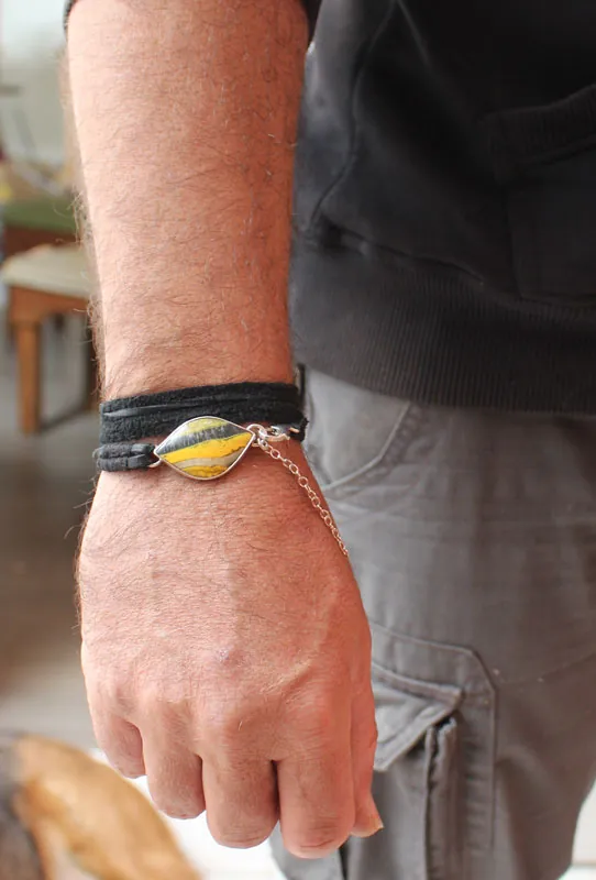 Mellonia, bracelet élegance de la nature en argent, cuir et jaspe bumblebee
