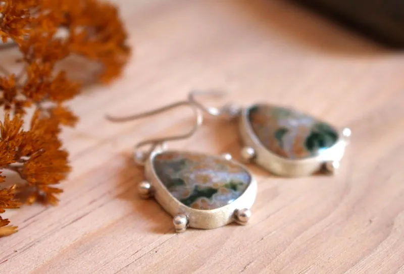 Mélodie stellaire, boucles d’oreilles voûte céleste en argent et jaspe océan