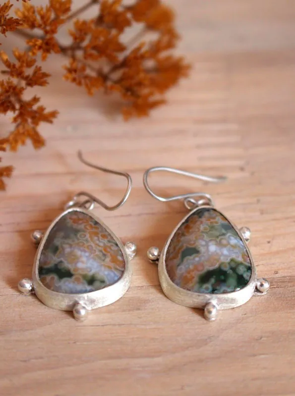 Mélodie stellaire, boucles d’oreilles voûte céleste en argent et jaspe océan