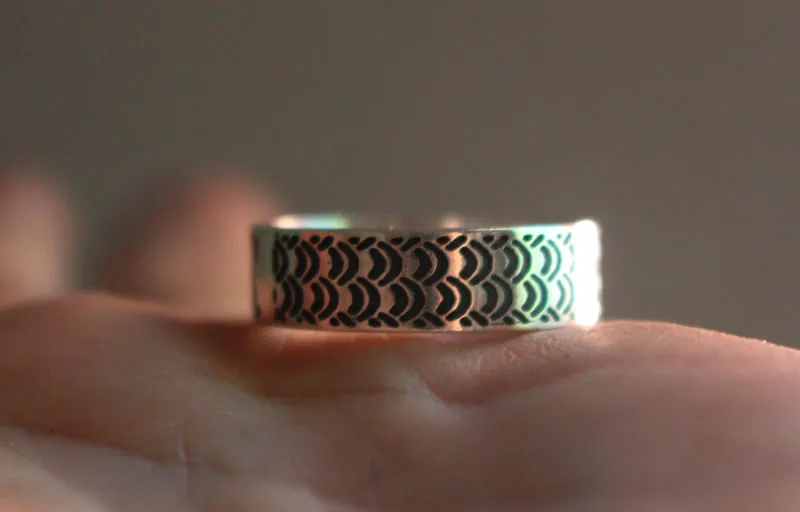 Mélusine, bague écailles de serpent en argent