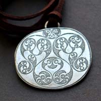 Miroir Desborough, collier miroir celtique en argent