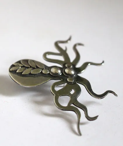 Monsieur octopus, broche pieuvre élégante en argent
