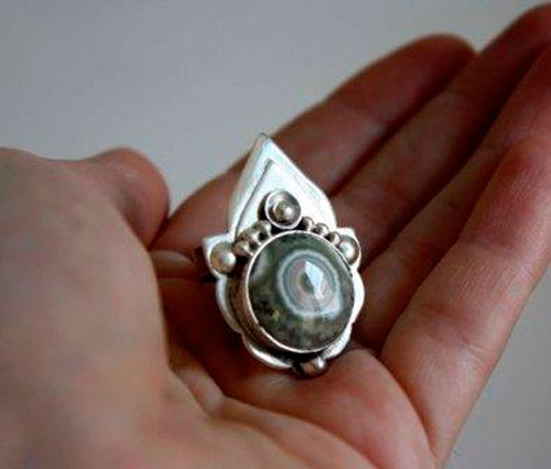 Mahila, bague troisième œil indien en argent et jaspe océan