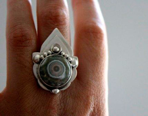Mahila, bague troisième œil indien en argent et jaspe océan