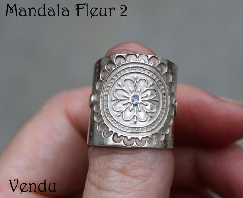 Mandala Fleur, bague de méditation en argent
