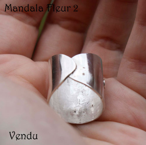 Mandala Fleur, bague de méditation en argent