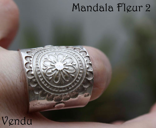 Mandala Fleur, bague de méditation en argent
