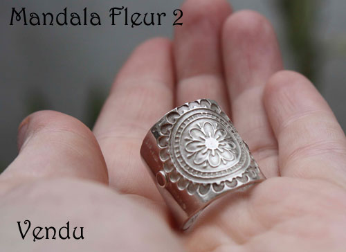 Mandala Fleur, bague de méditation en argent