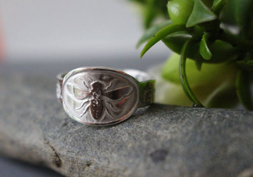 Melissa, bague abeille en argent