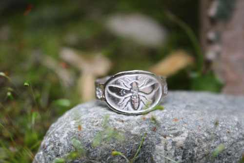 Melissa, bague abeille en argent