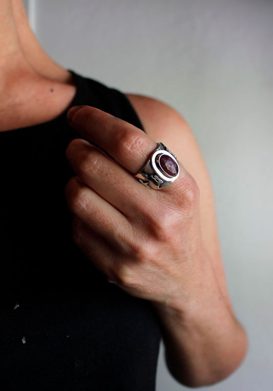 Mon étoile, bague lièvre des étoiles en argent et rubis