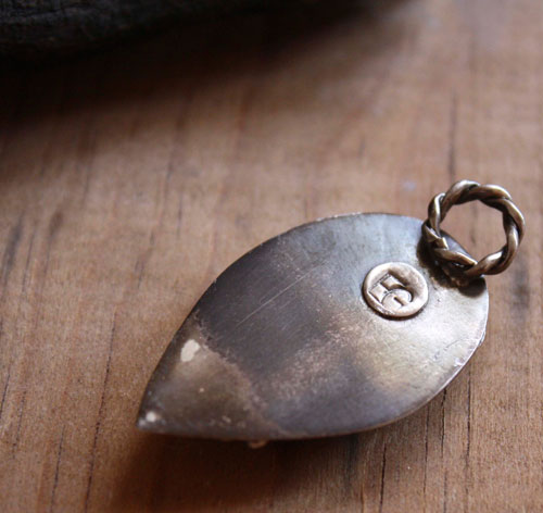 Mousson, pendentif dualité de la nature en argent et serpentine