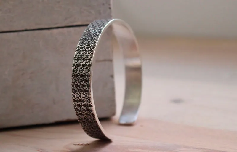 Nami, bracelet seigaiha vagues japonaises en argent