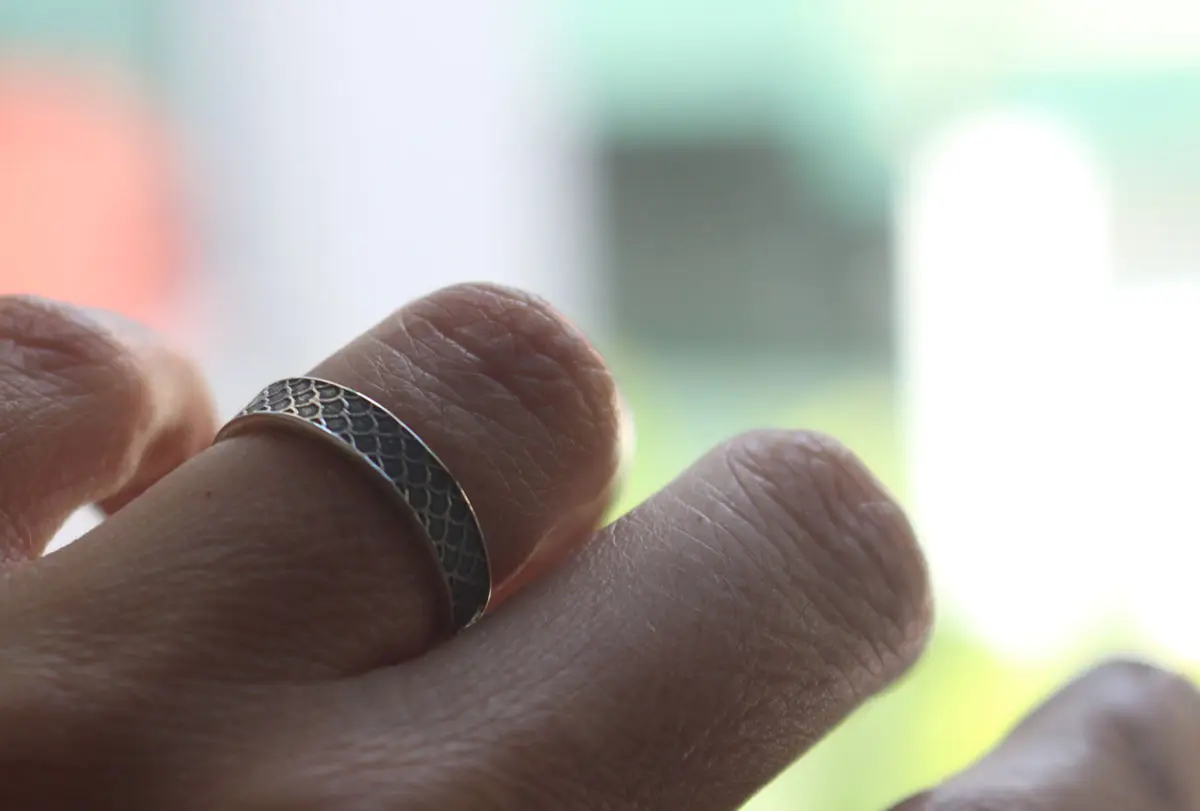 Néréide, bague mythologie grecque et écailles en argent
