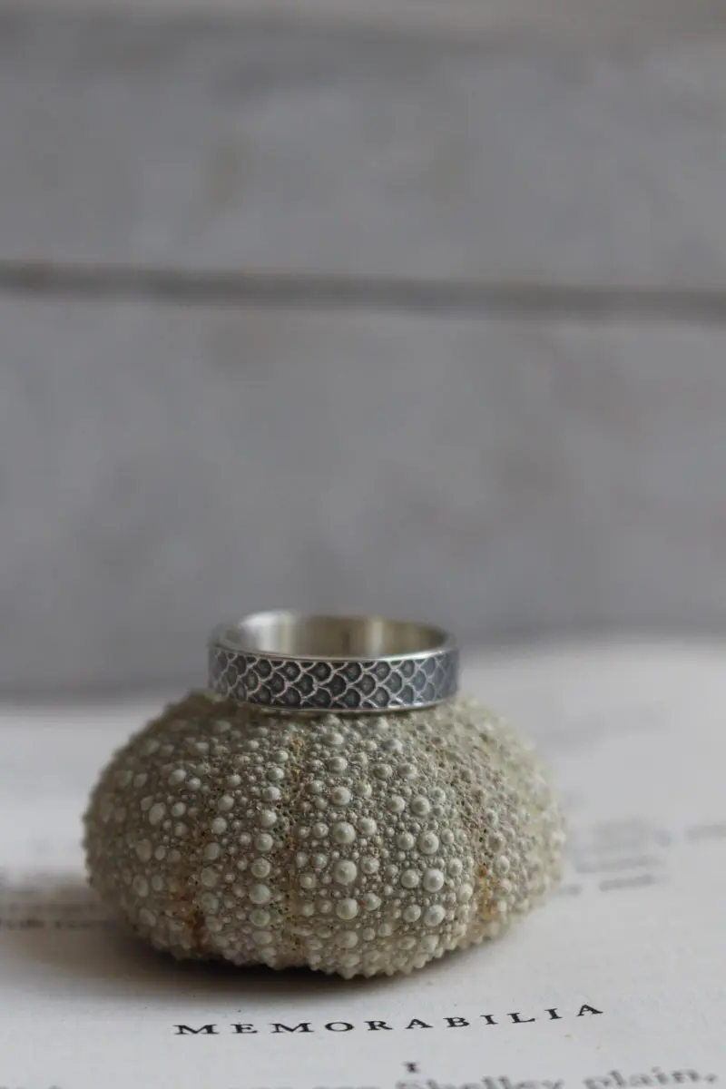 Néréide, bague mythologie grecque et écailles en argent