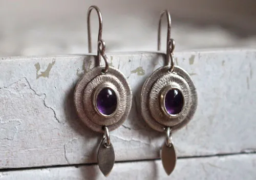 Nova au crépuscule, boucles d’oreilles célestes en argent et améthyste