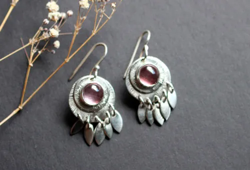 Nova corindon, boucles d’oreilles astronomie en argent et saphir rose
