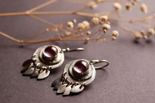 Nova corindon, boucles d’oreilles astronomie en argent et saphir rose