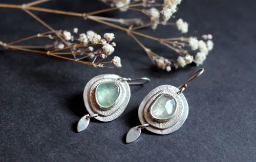 Nova saphir, boucles d’oreilles astronomie en argent et saphir vert